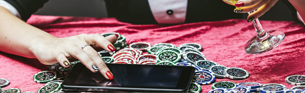 ギャンブル　仮想通貨　Dapps　ブロックチェーンゲーム　稼ぐ　カジノ　ペイアウト　還元率